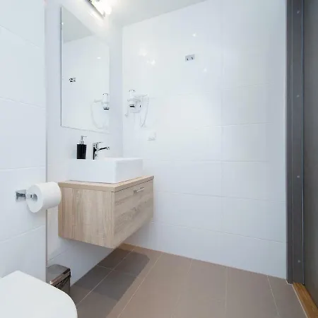 8Era Business Executive Rotermanni Apartments Tallinn Exterior photo