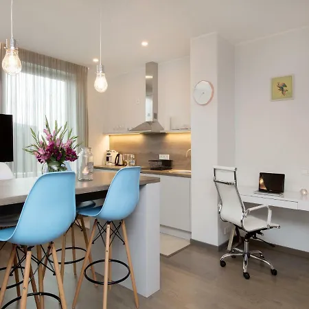 8Era Business Executive Rotermanni Apartments Tallinn Exterior photo